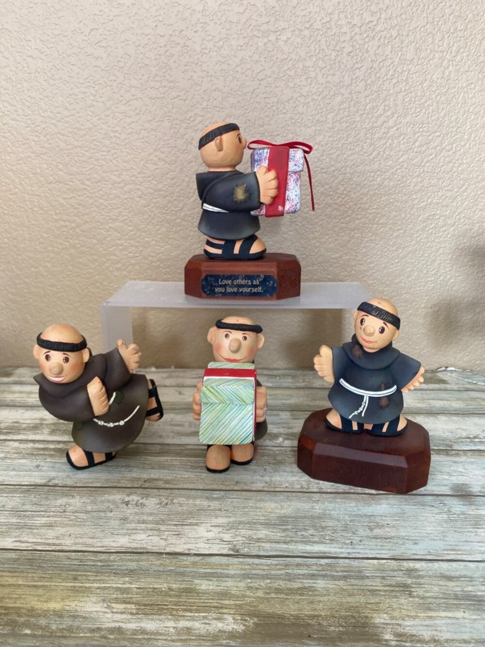 Vintage Franciscan Missions Monk Wood Figurines Set of 4 Christmas 4” - Picture 1 of 15